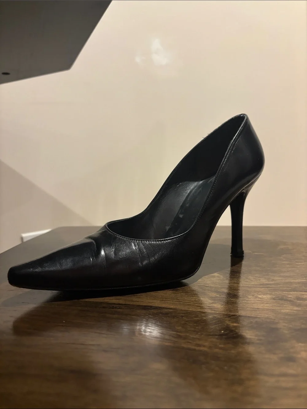 Stuart Weitzman Black Pointed-Toe Leather Pumps